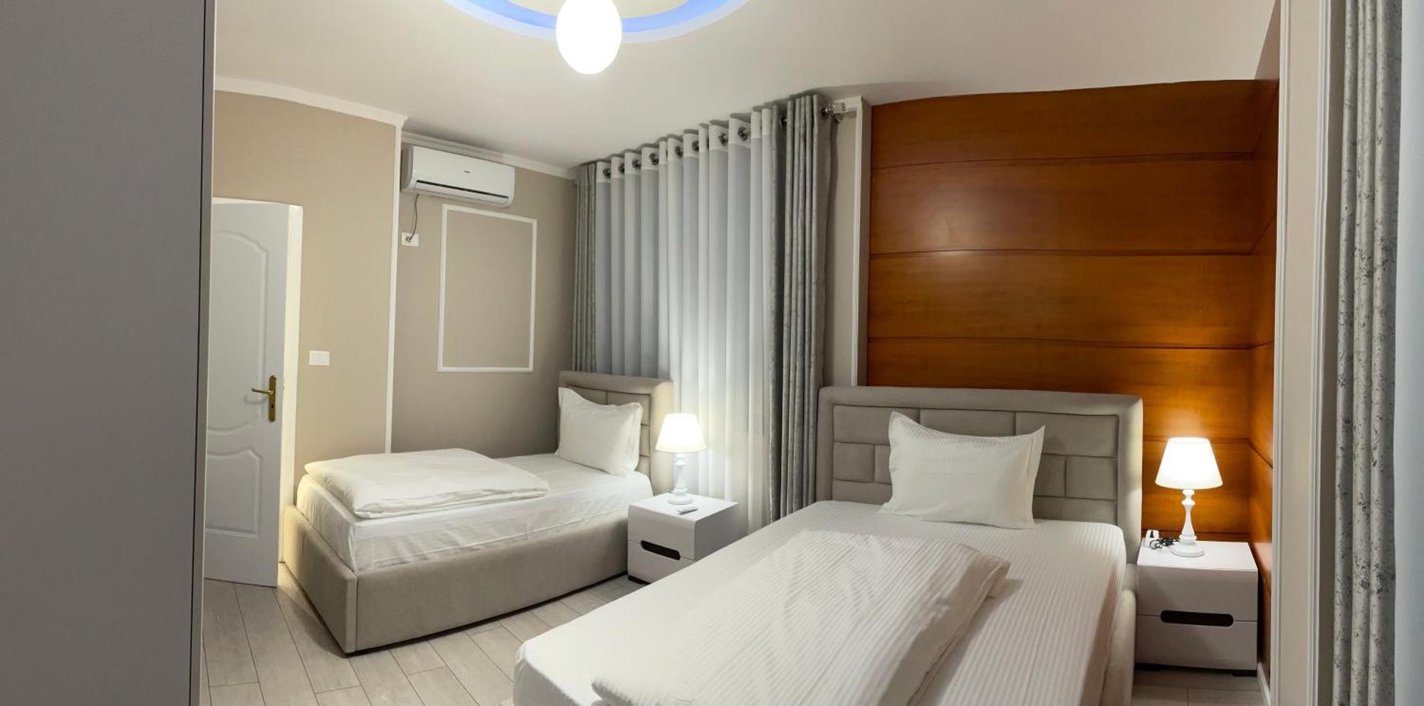 Sun Tower Luxury Suite-View From Of Tirana Center Экстерьер фото