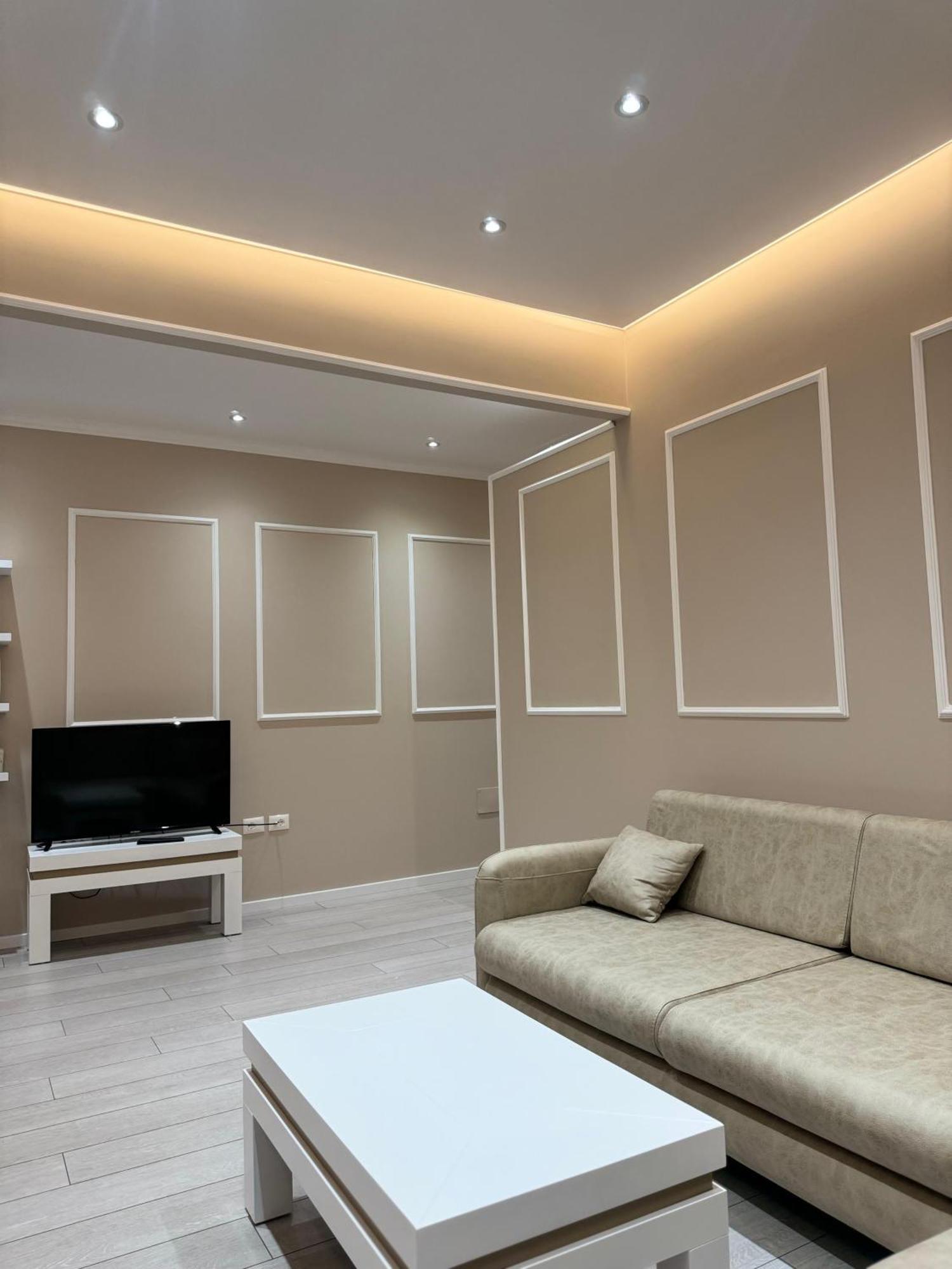 Sun Tower Luxury Suite-View From Of Tirana Center Экстерьер фото